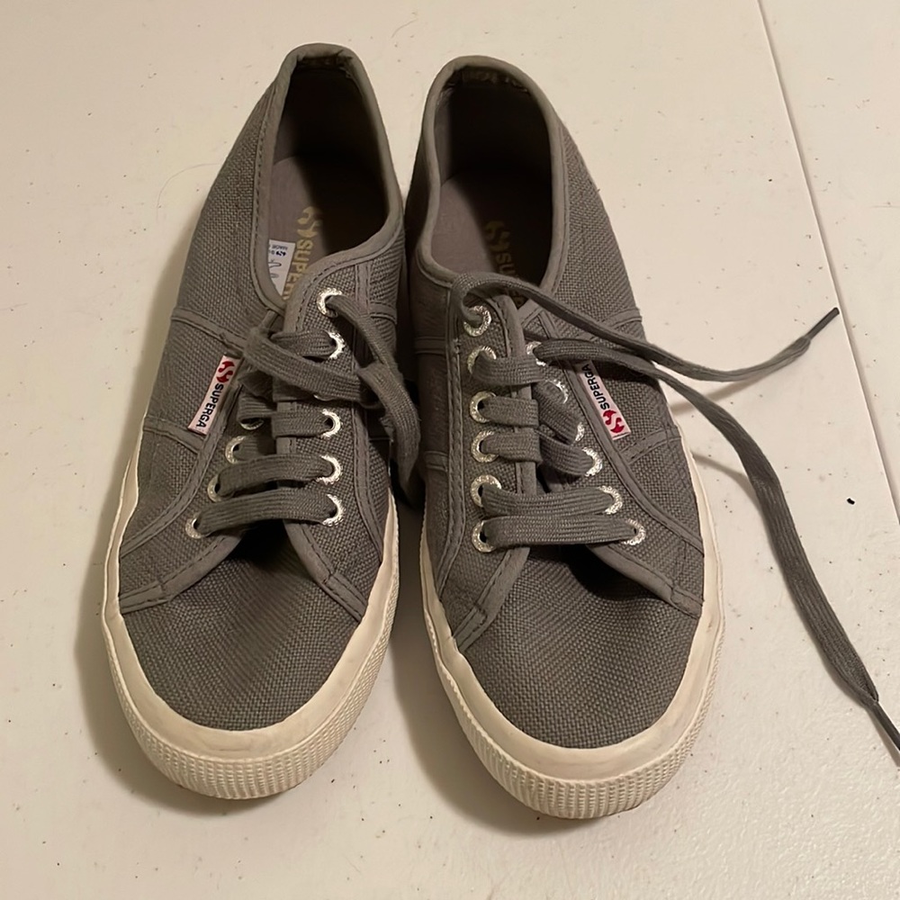 Grey superga tennis shoes